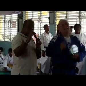 Remise d'une récompense à Joël pour ses actions menées au Club et au Judo en Guadeloupe